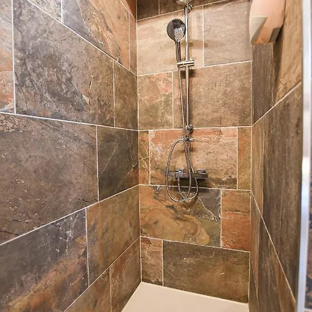 ベッド・アンド・ブレックファスト La Brocherie 4*